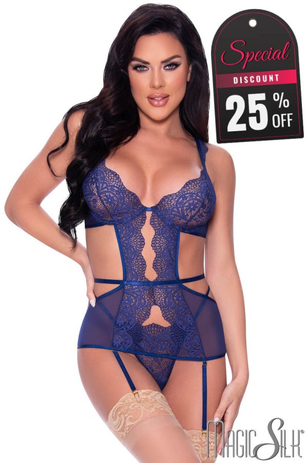 MSM347 - Lace Garter Slip